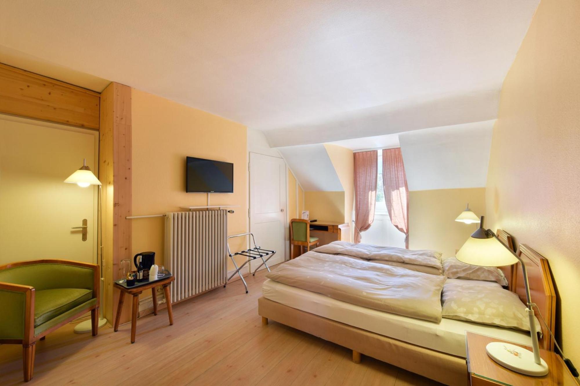 Hotel De L'Aigle Couvet Room photo